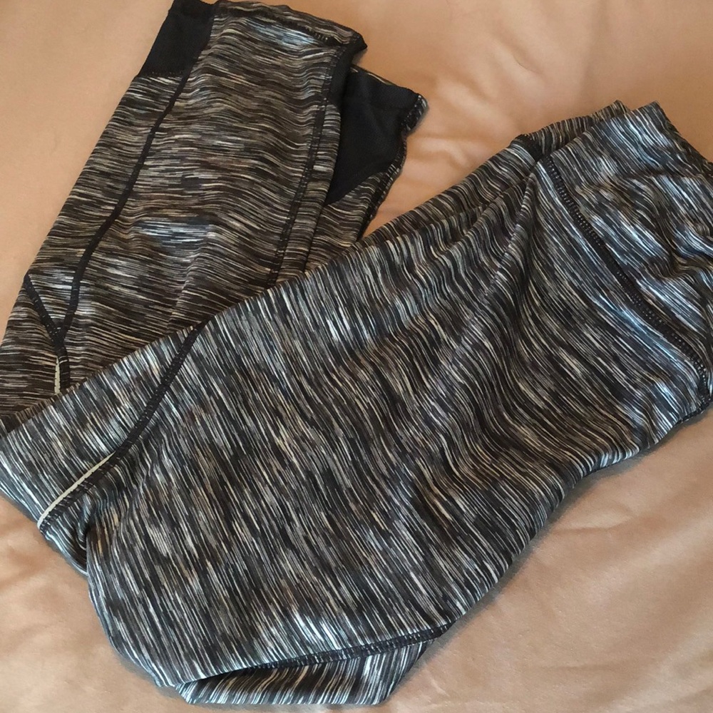 Workout capri pants! Great condition!